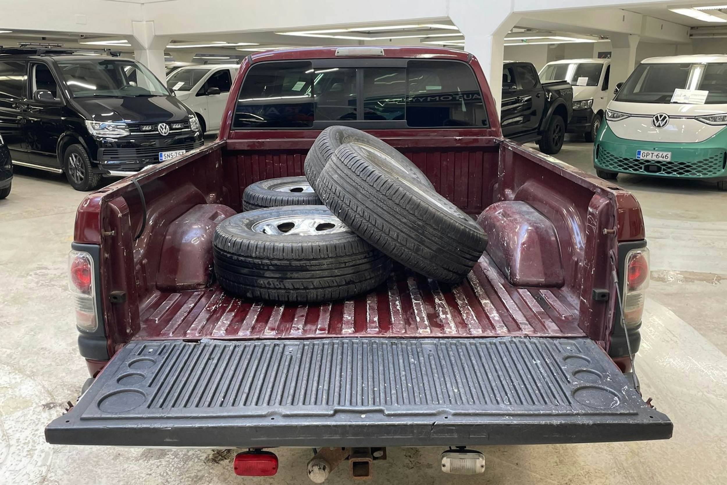 punainen Dodge RAM 2001 kuva 12.