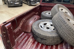 punainen Dodge RAM 2001 kuva 14.