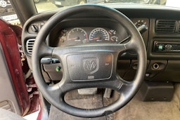 punainen Dodge RAM 2001 kuva 16.