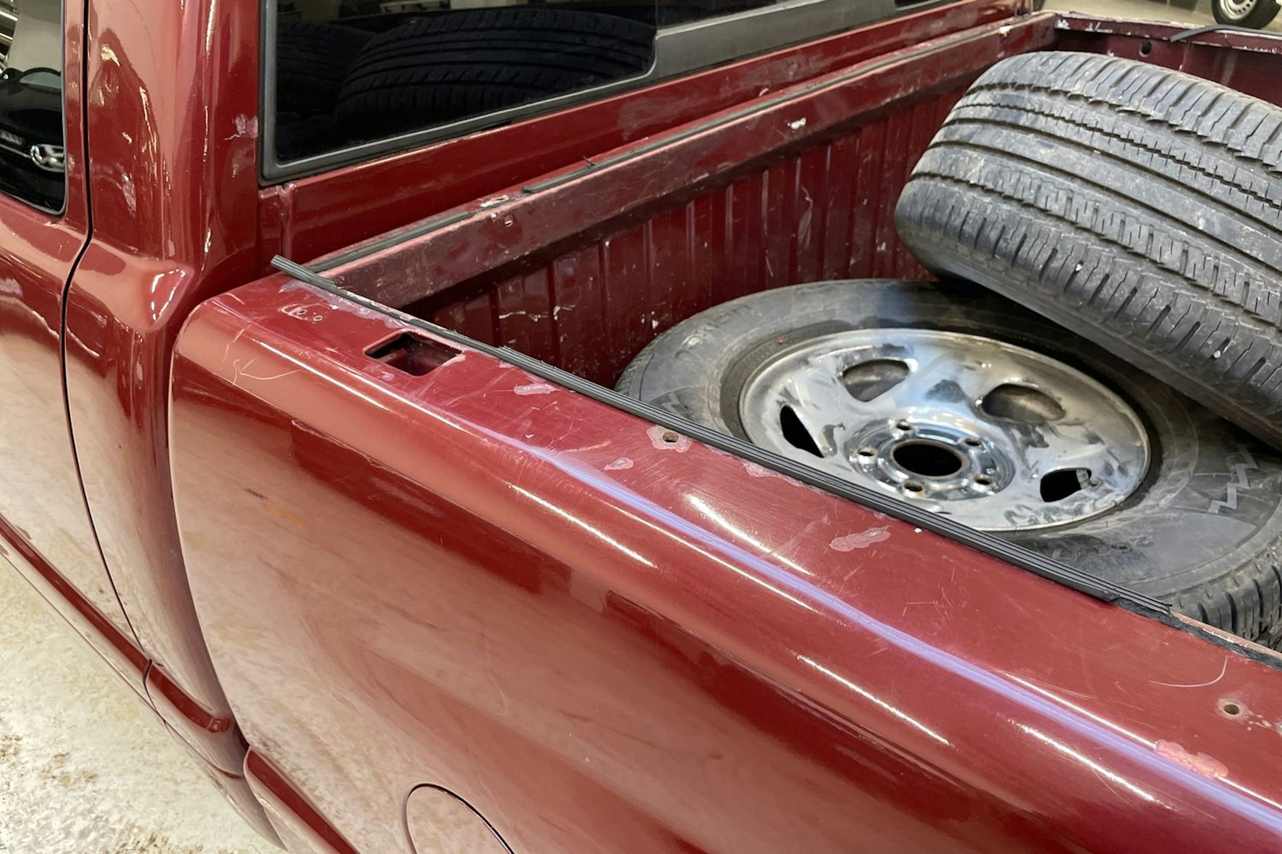 punainen Dodge RAM 2001 kuva 37.