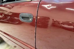 punainen Dodge RAM 2001 kuva 38.