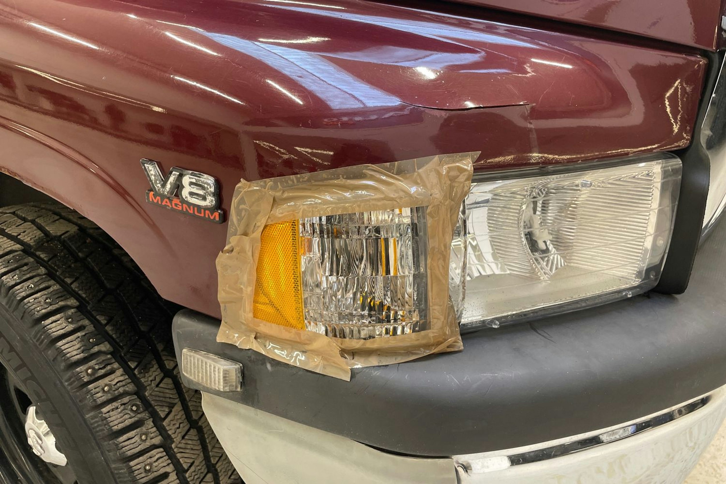 punainen Dodge RAM 2001 kuva 41.