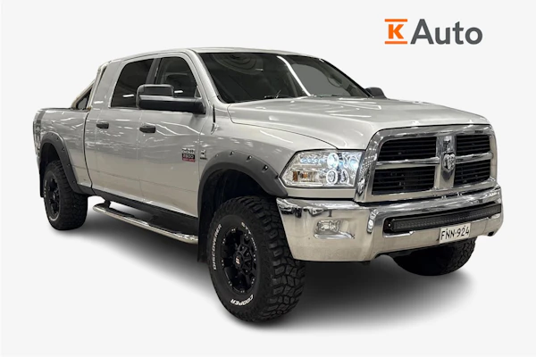 Dodge RAM 6.7L Cummins 4x4 SLT Mega Cab