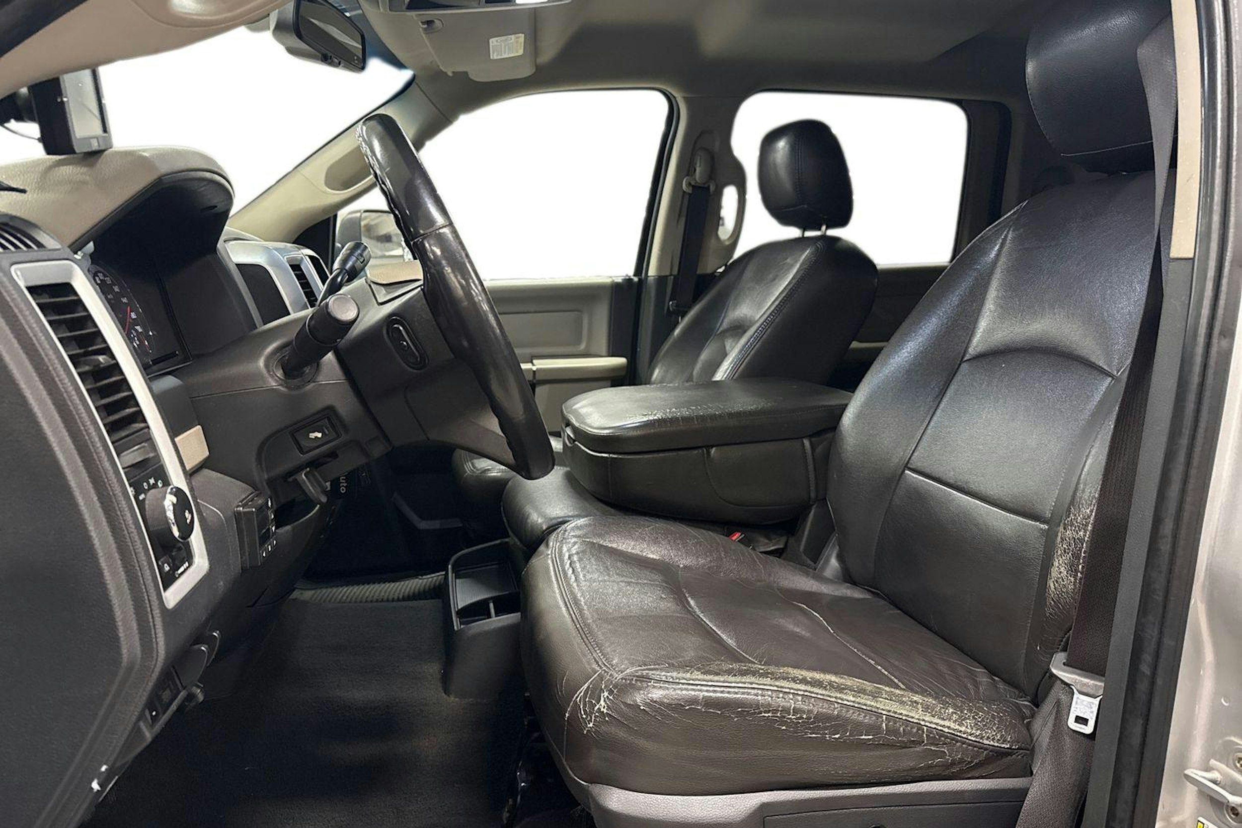 harmaa Dodge RAM 2011 kuva 8.