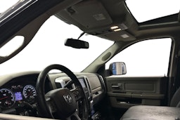 musta Dodge RAM 2012 kuva 3.