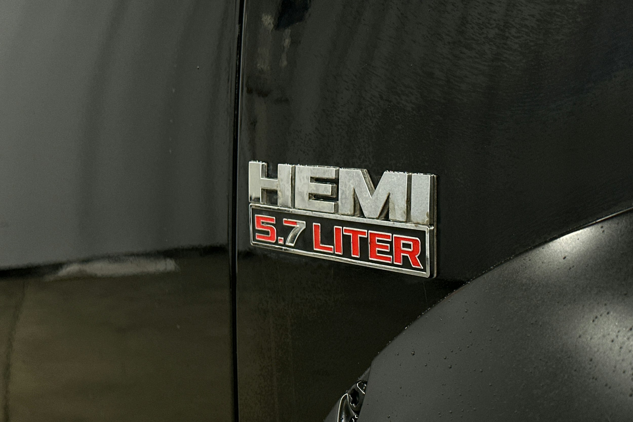 musta Dodge RAM 2012 kuva 16.