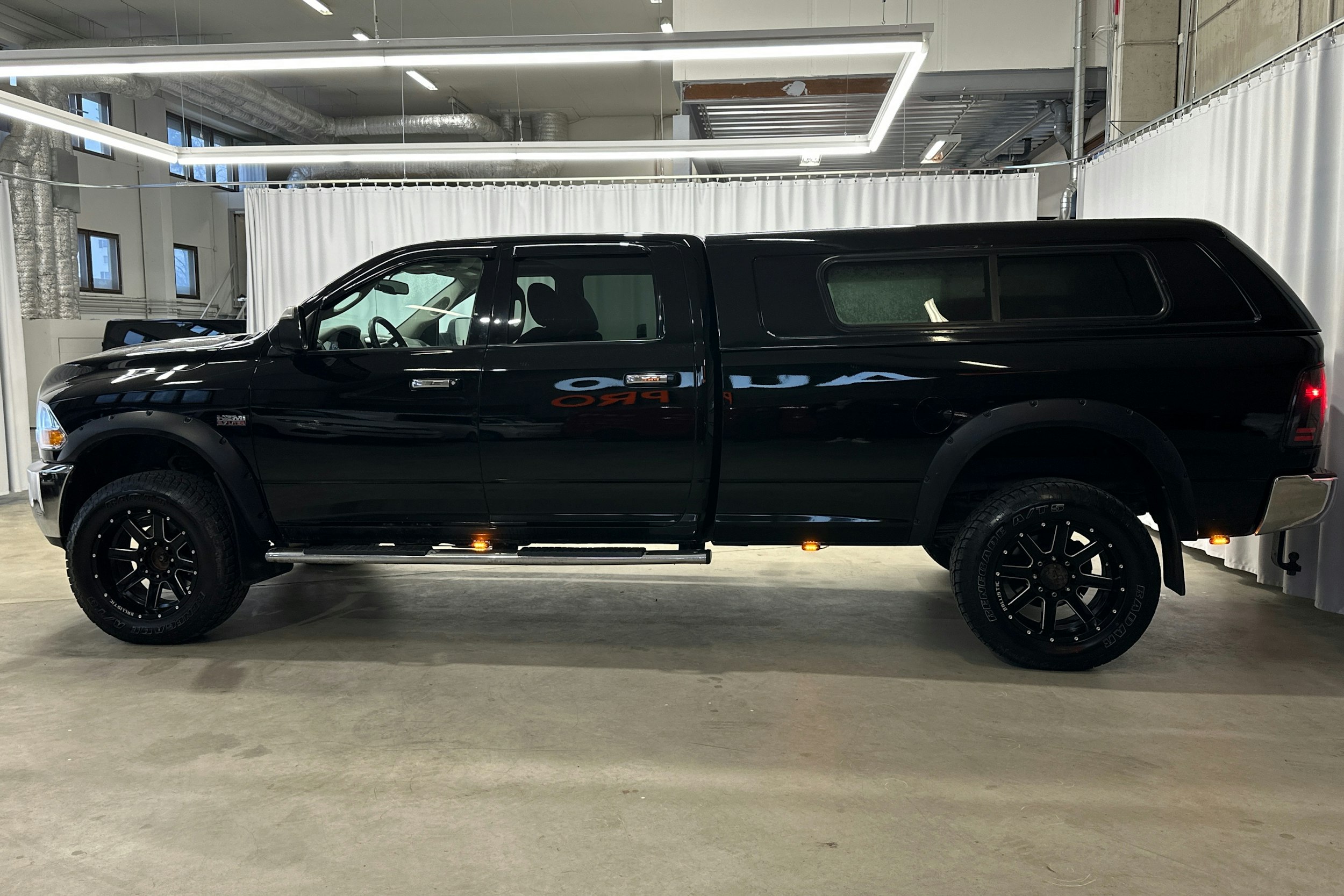 musta Dodge RAM 2012 kuva 17.