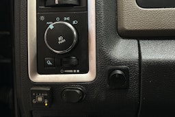 musta Dodge RAM 2012 kuva 20.