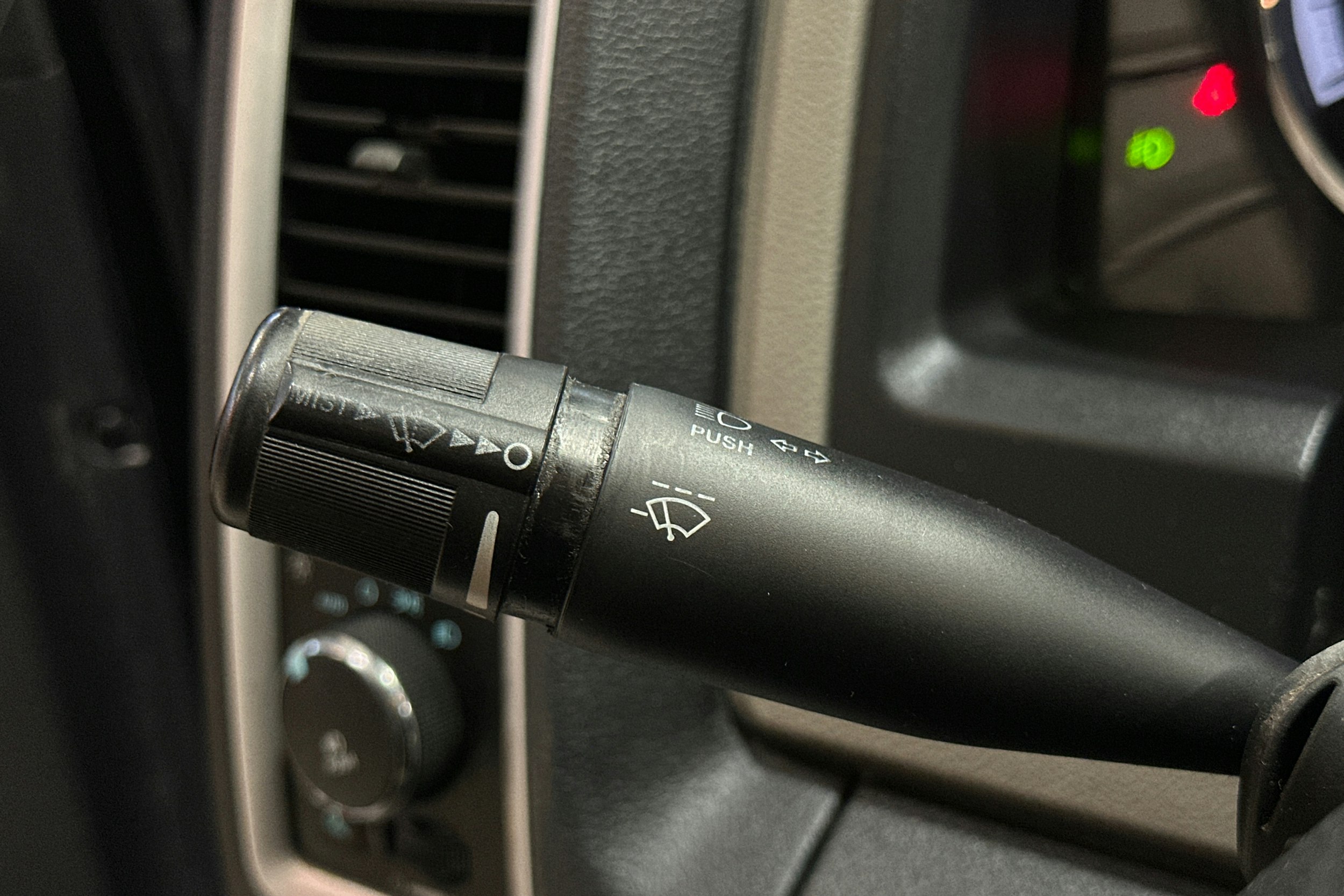 musta Dodge RAM 2012 kuva 21.