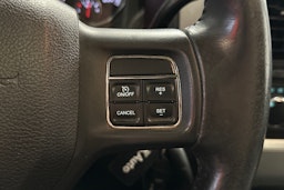 musta Dodge RAM 2012 kuva 23.