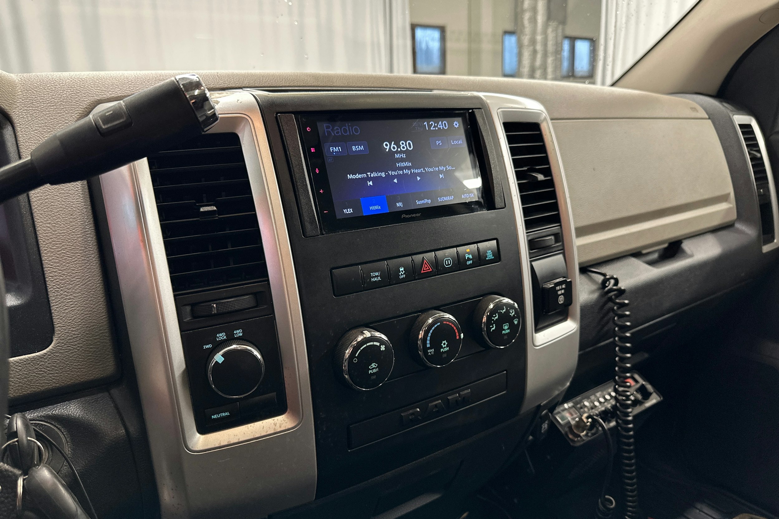 musta Dodge RAM 2012 kuva 25.