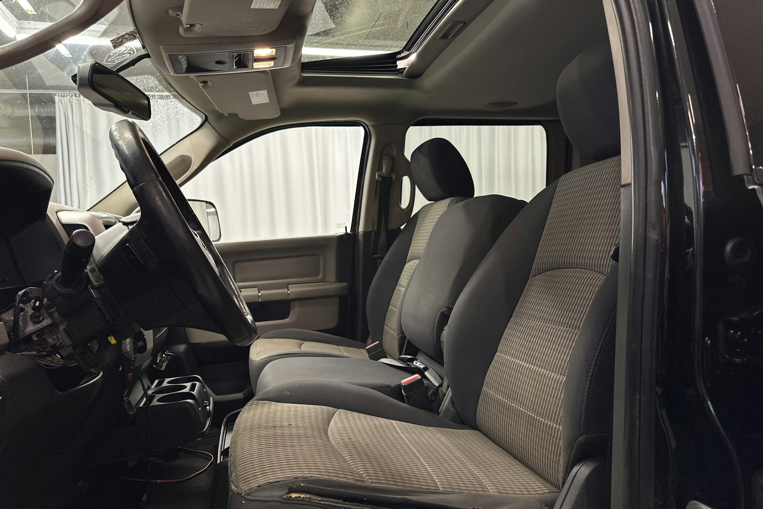 musta Dodge RAM 2012 kuva 31.