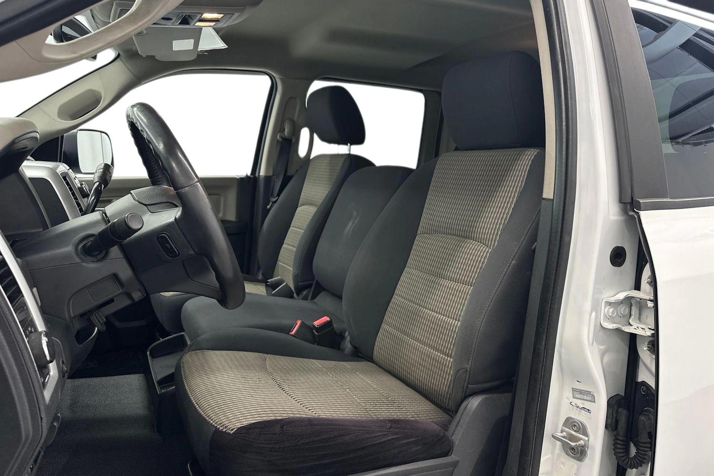 valkoinen Dodge RAM 2012 kuva 8.
