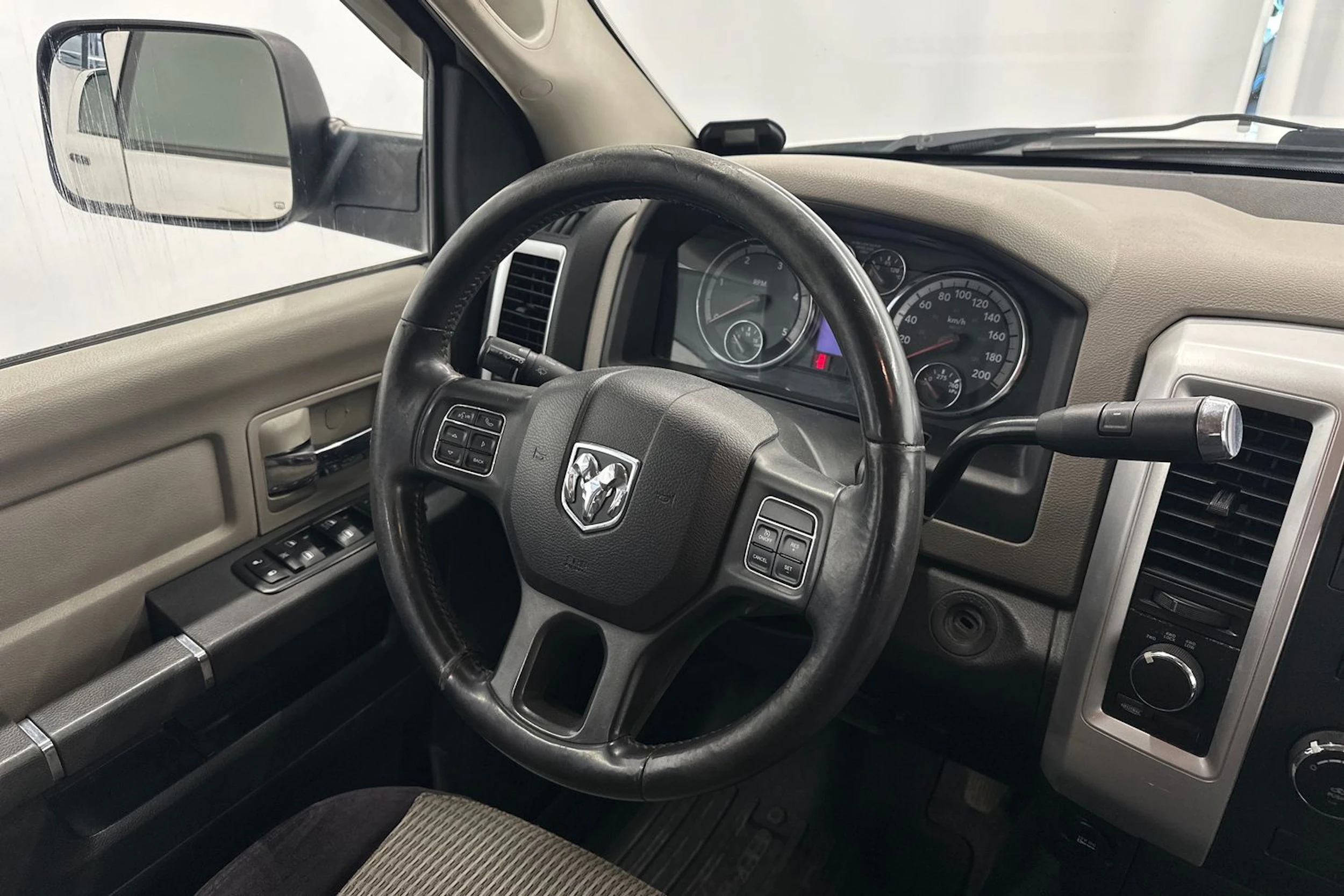 valkoinen Dodge RAM 2012 kuva 10.