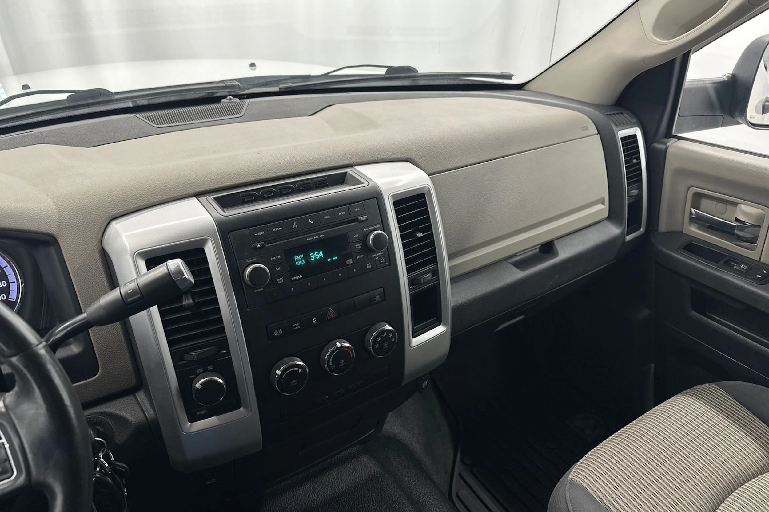 valkoinen Dodge RAM 2012 kuva 15.