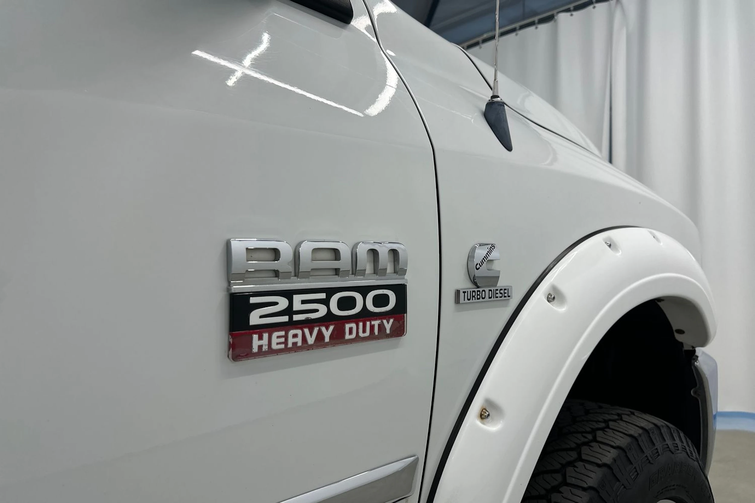 valkoinen Dodge RAM 2012 kuva 28.