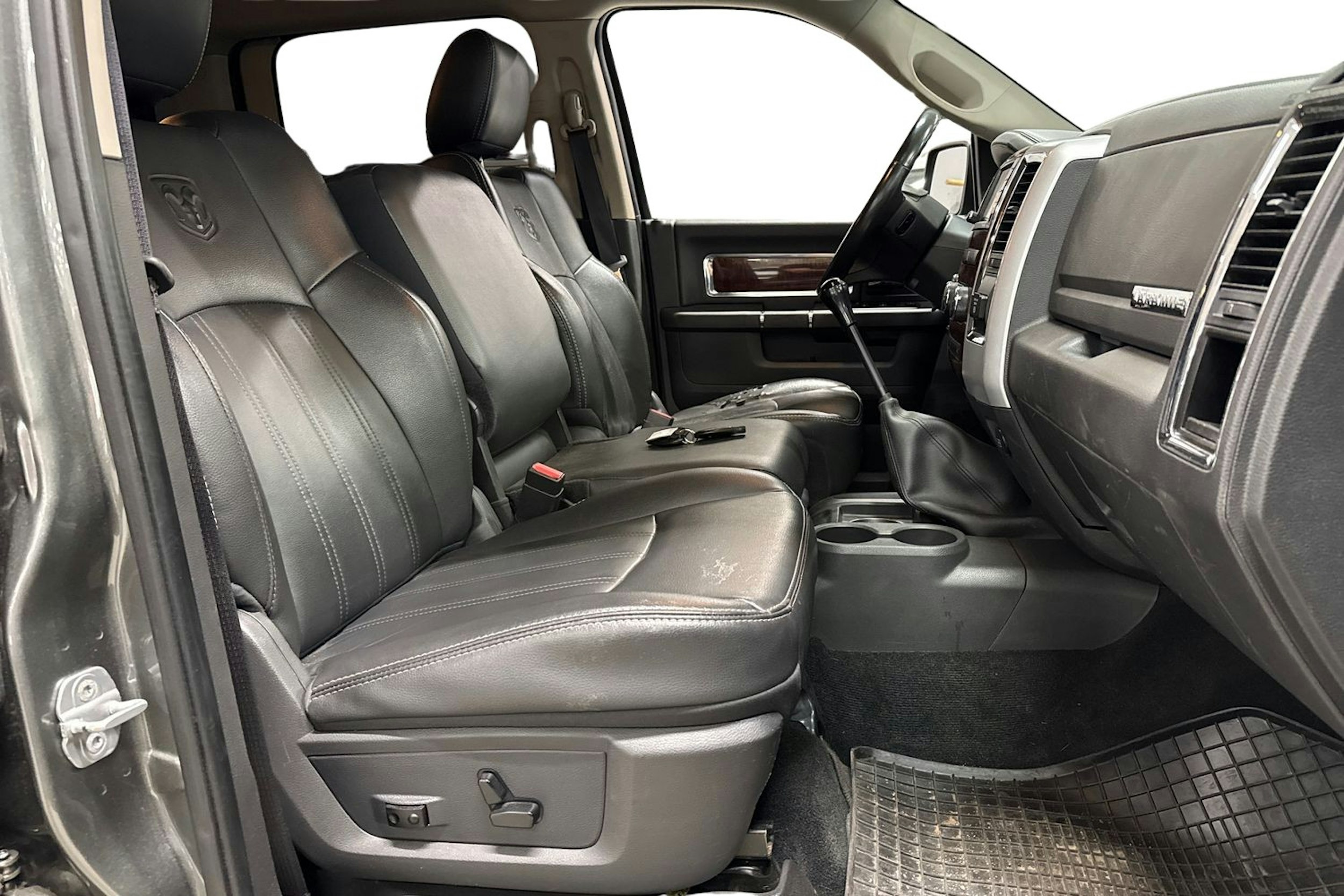 harmaa Dodge RAM 2013 kuva 10.