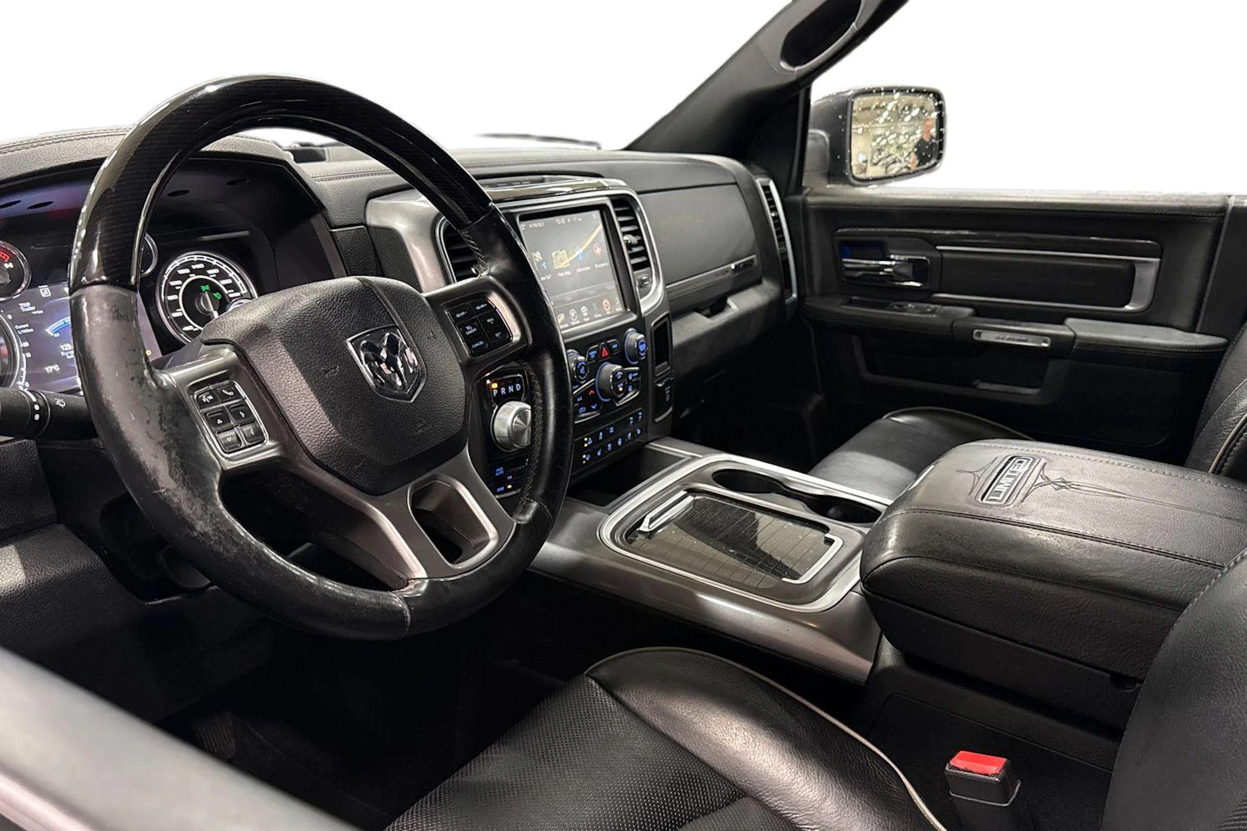 musta Dodge RAM 2016 kuva 8.