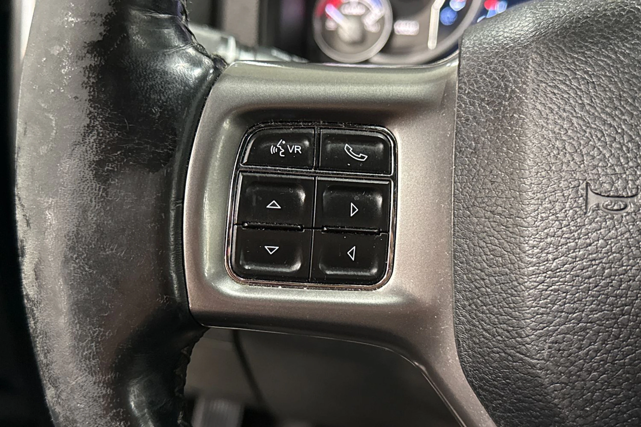 musta Dodge RAM 2016 kuva 18.