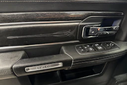 musta Dodge RAM 2016 kuva 21.