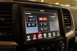 musta Dodge RAM 2017 kuva 21.