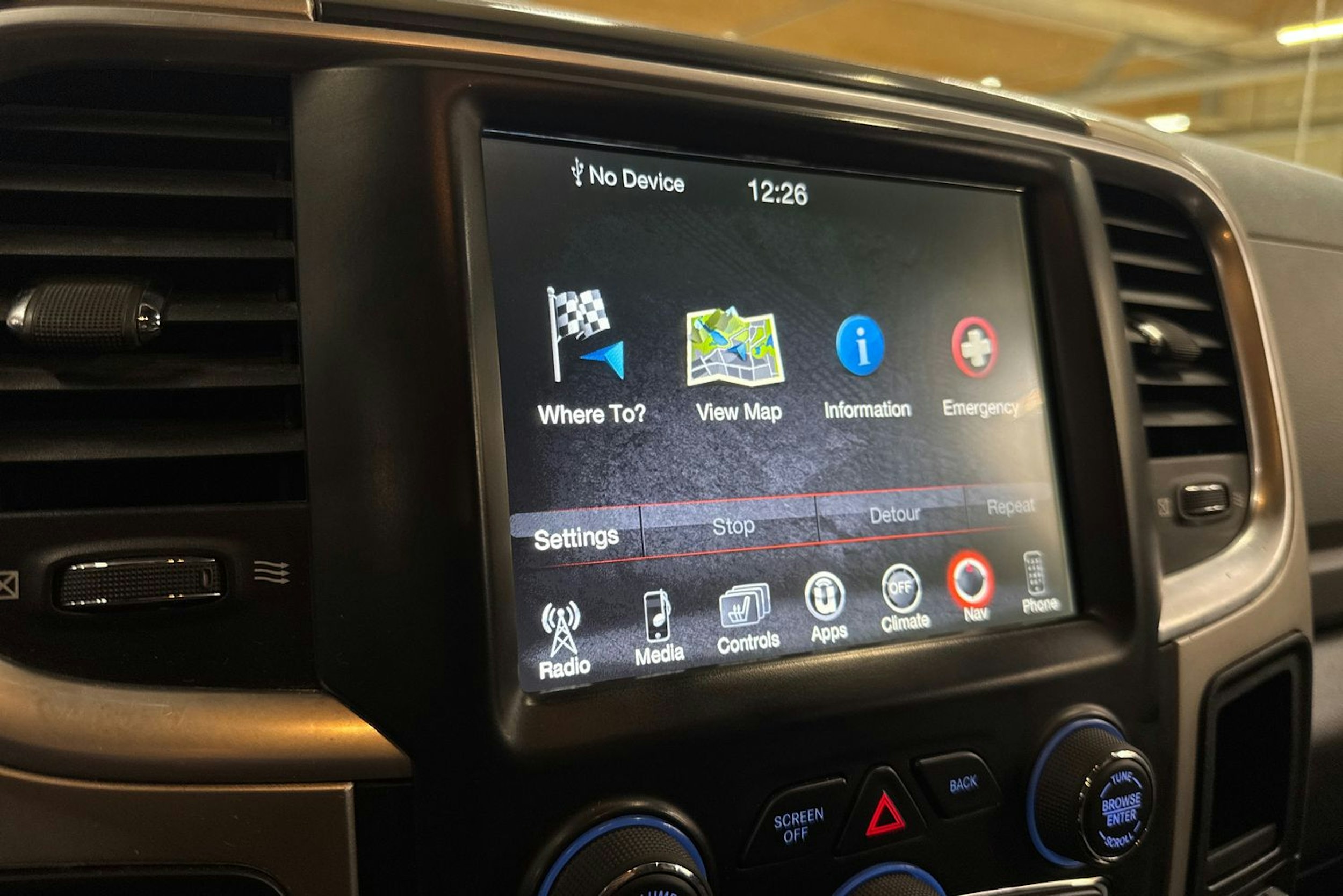 musta Dodge RAM 2017 kuva 22.