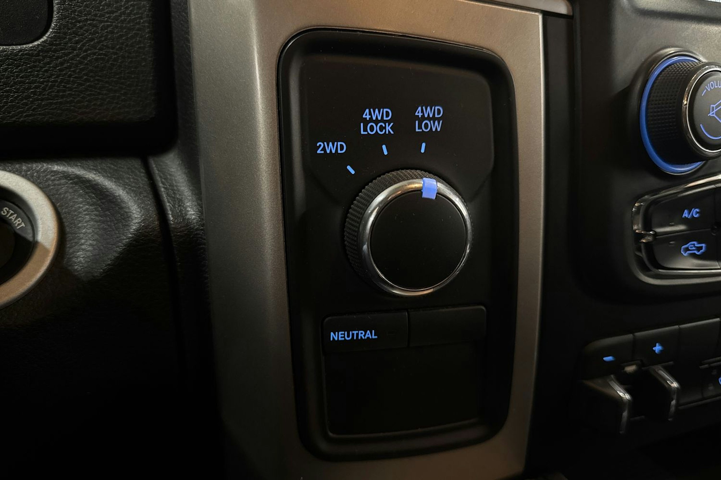 musta Dodge RAM 2017 kuva 24.