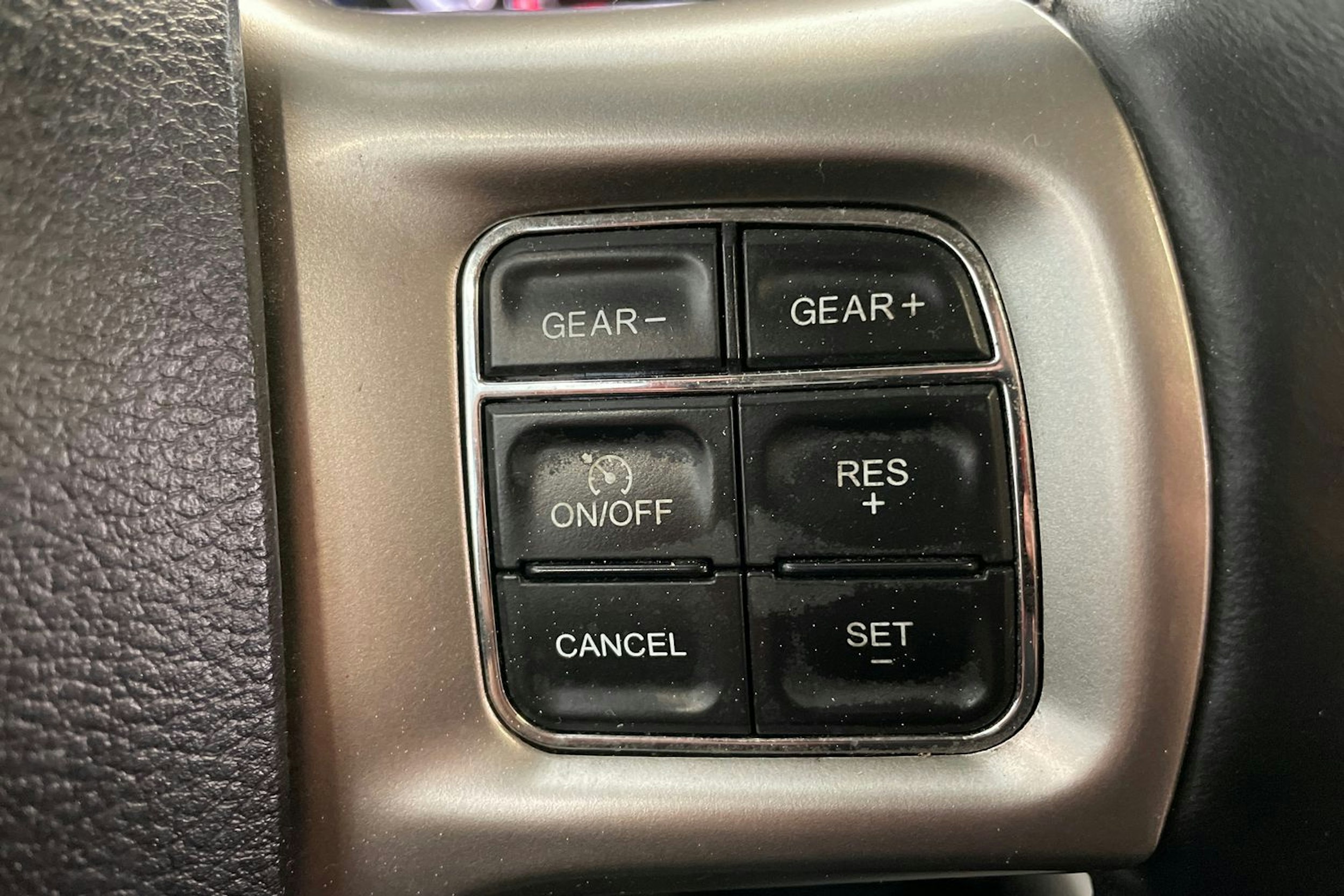 Musta Dodge RAM 2017 kuva 41.