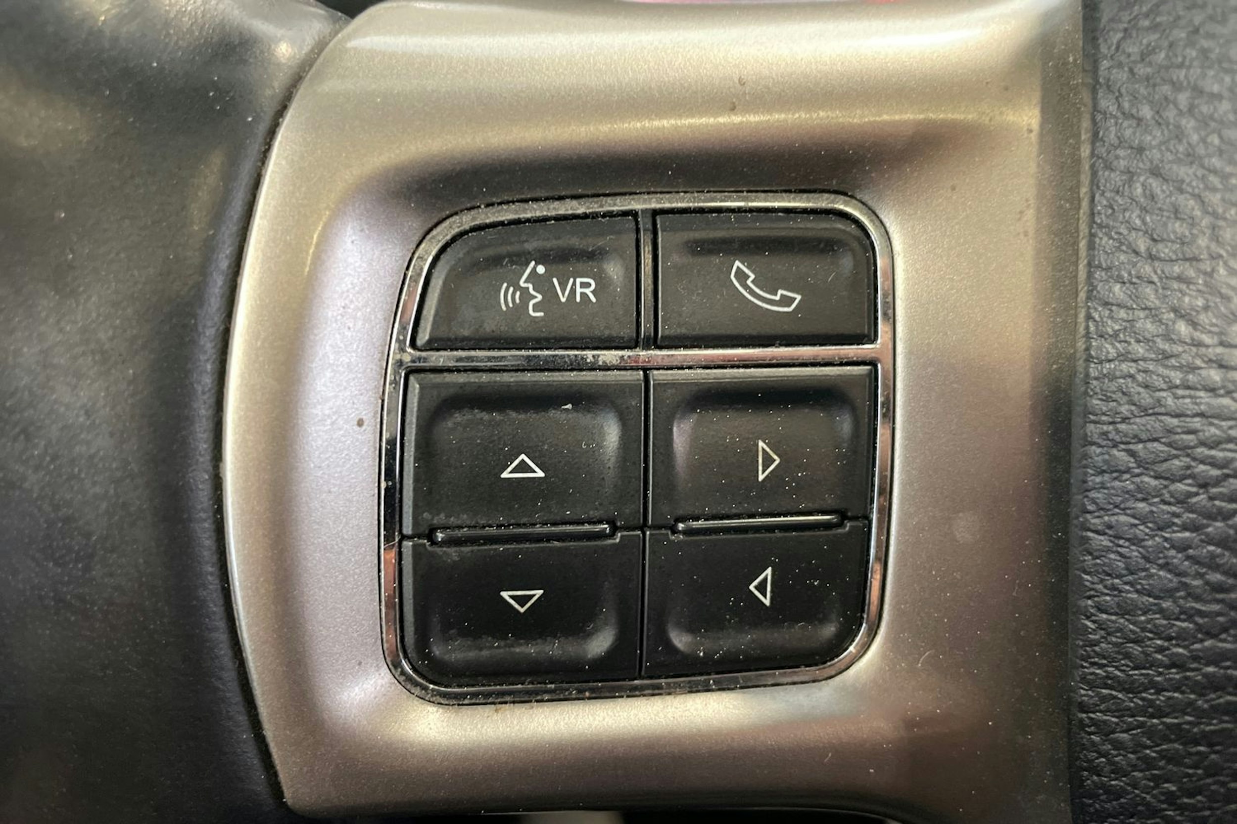 Musta Dodge RAM 2017 kuva 42.