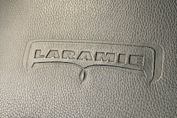 Musta Dodge RAM 2017 kuva 48.