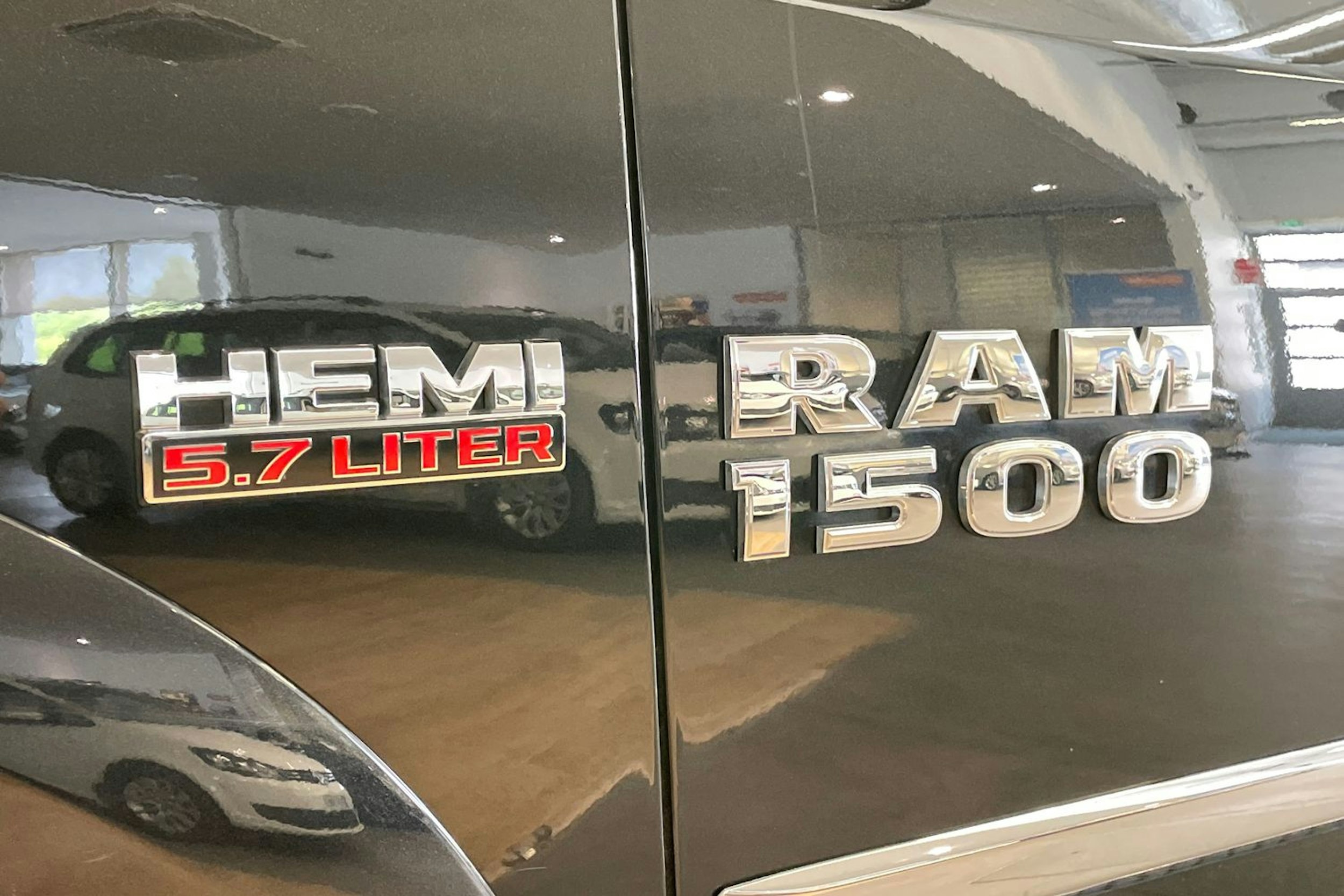 Musta Dodge RAM 2017 kuva 49.