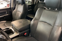 Musta Dodge RAM 2017 kuva 54.