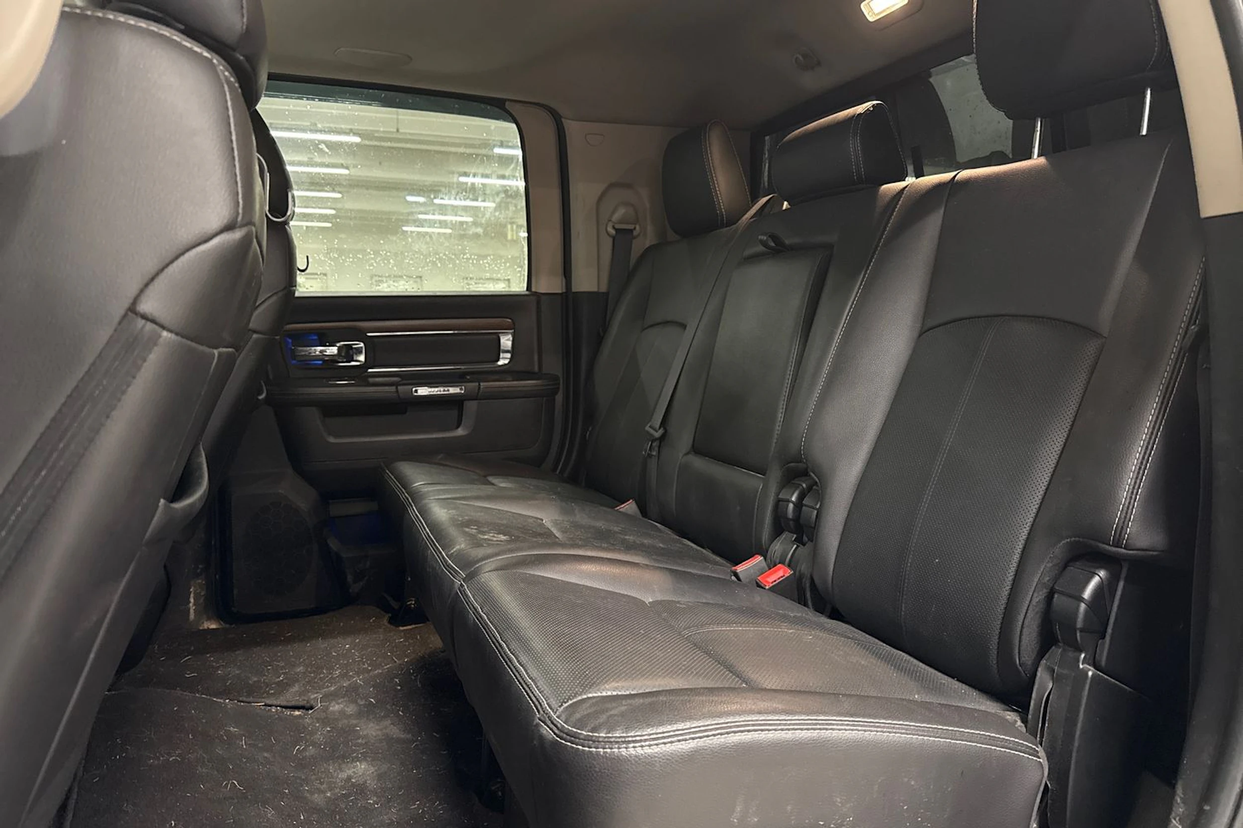 musta Dodge RAM 2018 kuva 5.