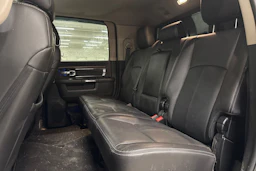 musta Dodge RAM 2018 kuva 5.