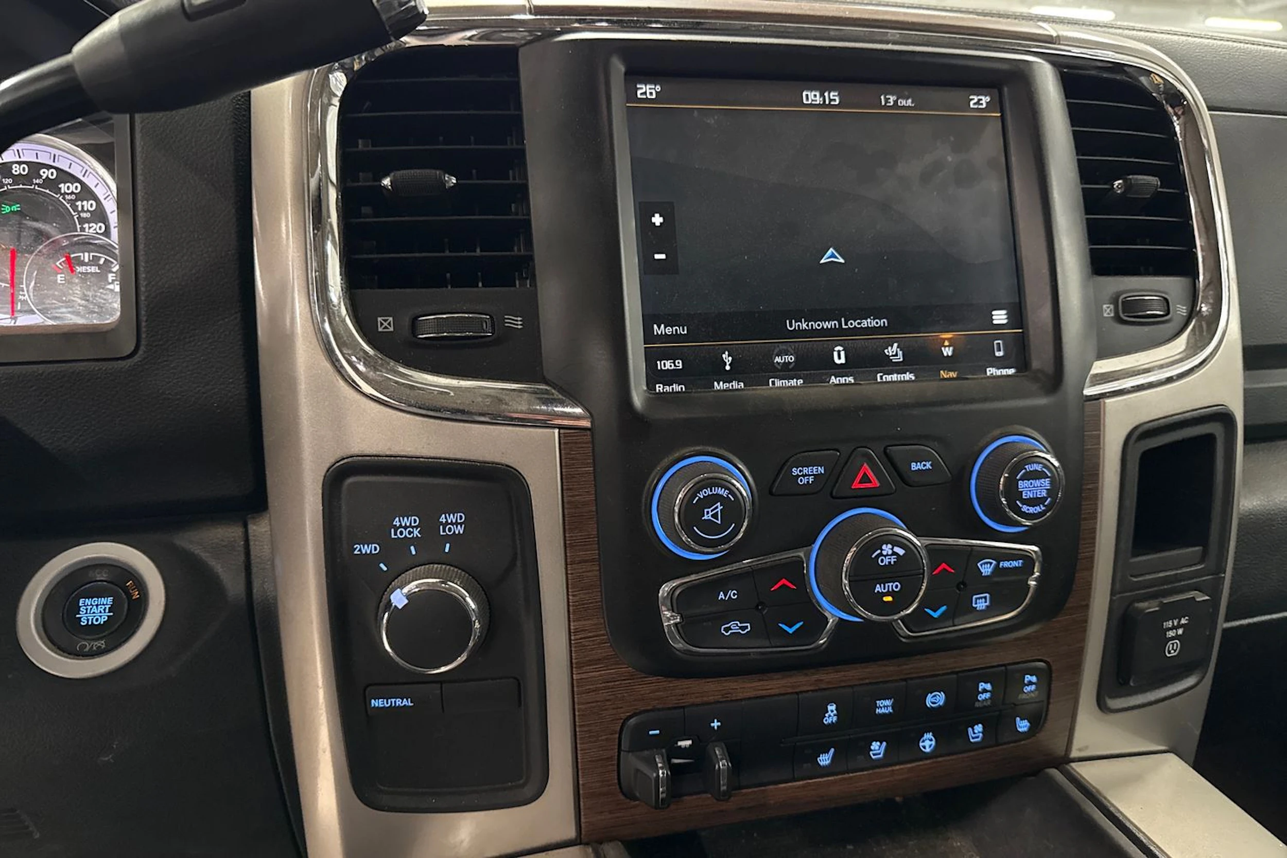 musta Dodge RAM 2018 kuva 6.