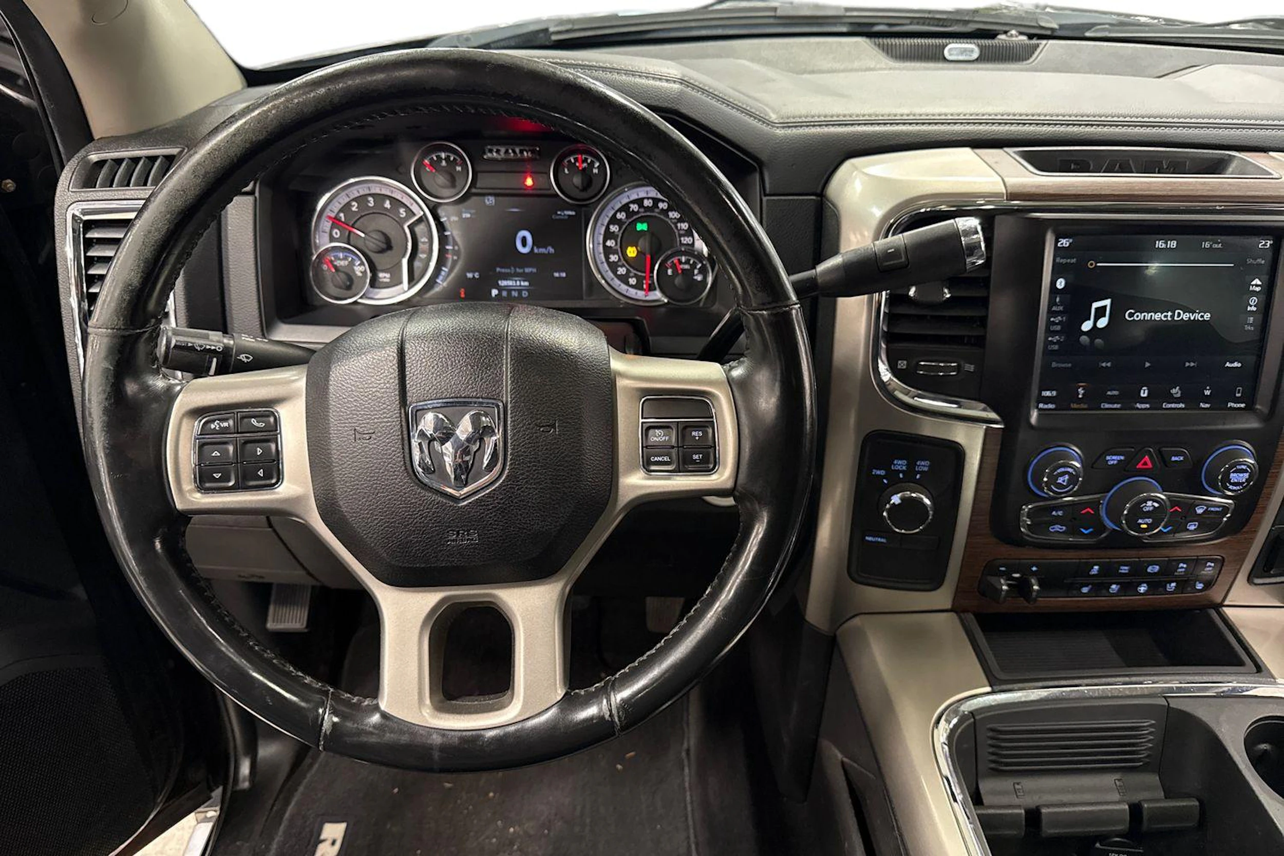 musta Dodge RAM 2018 kuva 9.