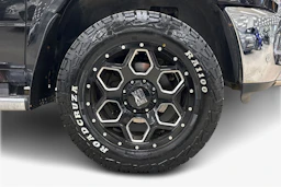 musta Dodge RAM 2018 kuva 12.