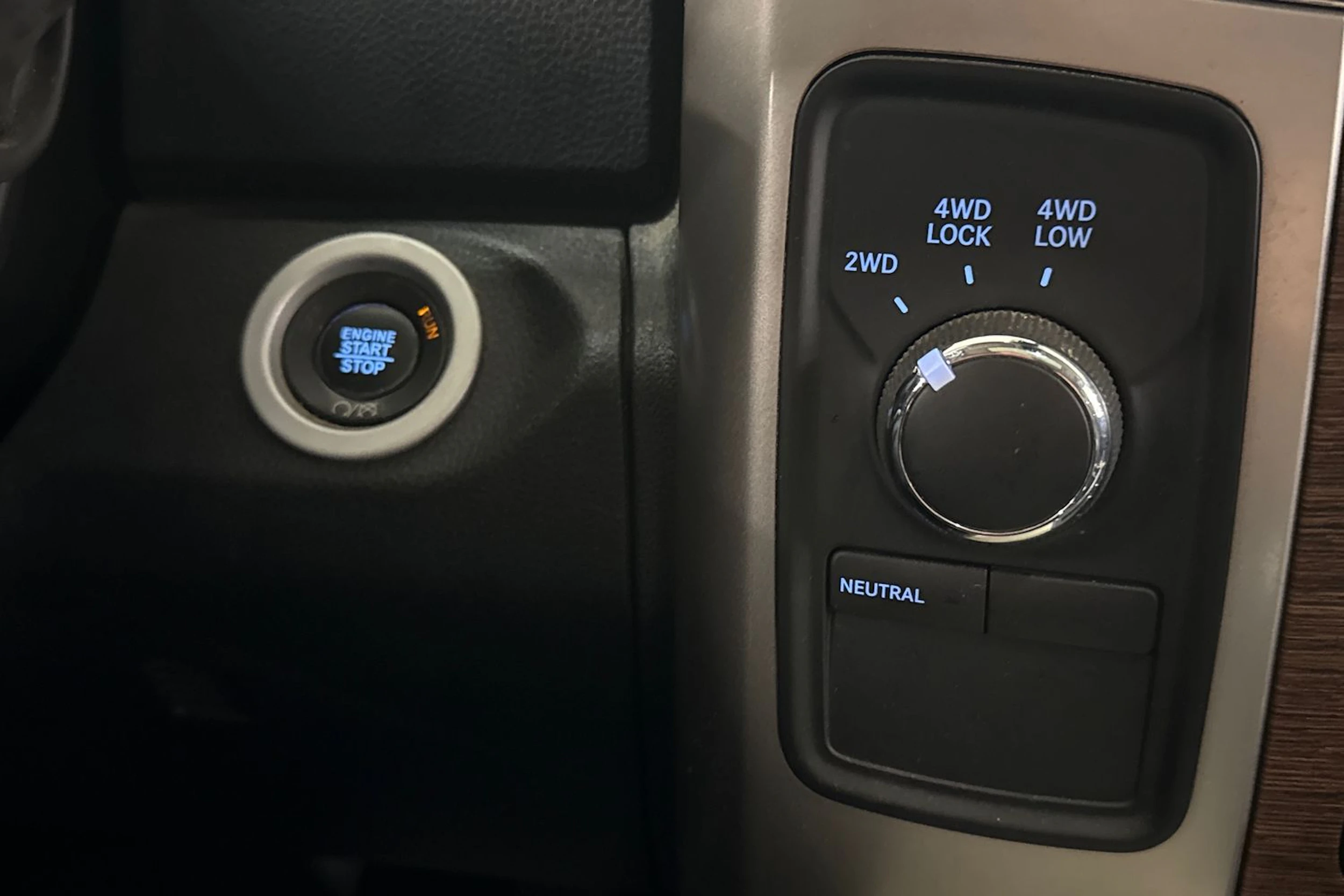 musta Dodge RAM 2018 kuva 23.