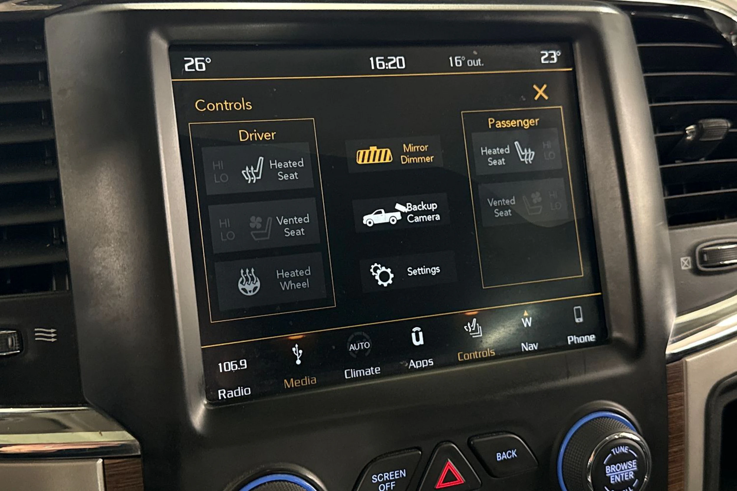 musta Dodge RAM 2018 kuva 25.
