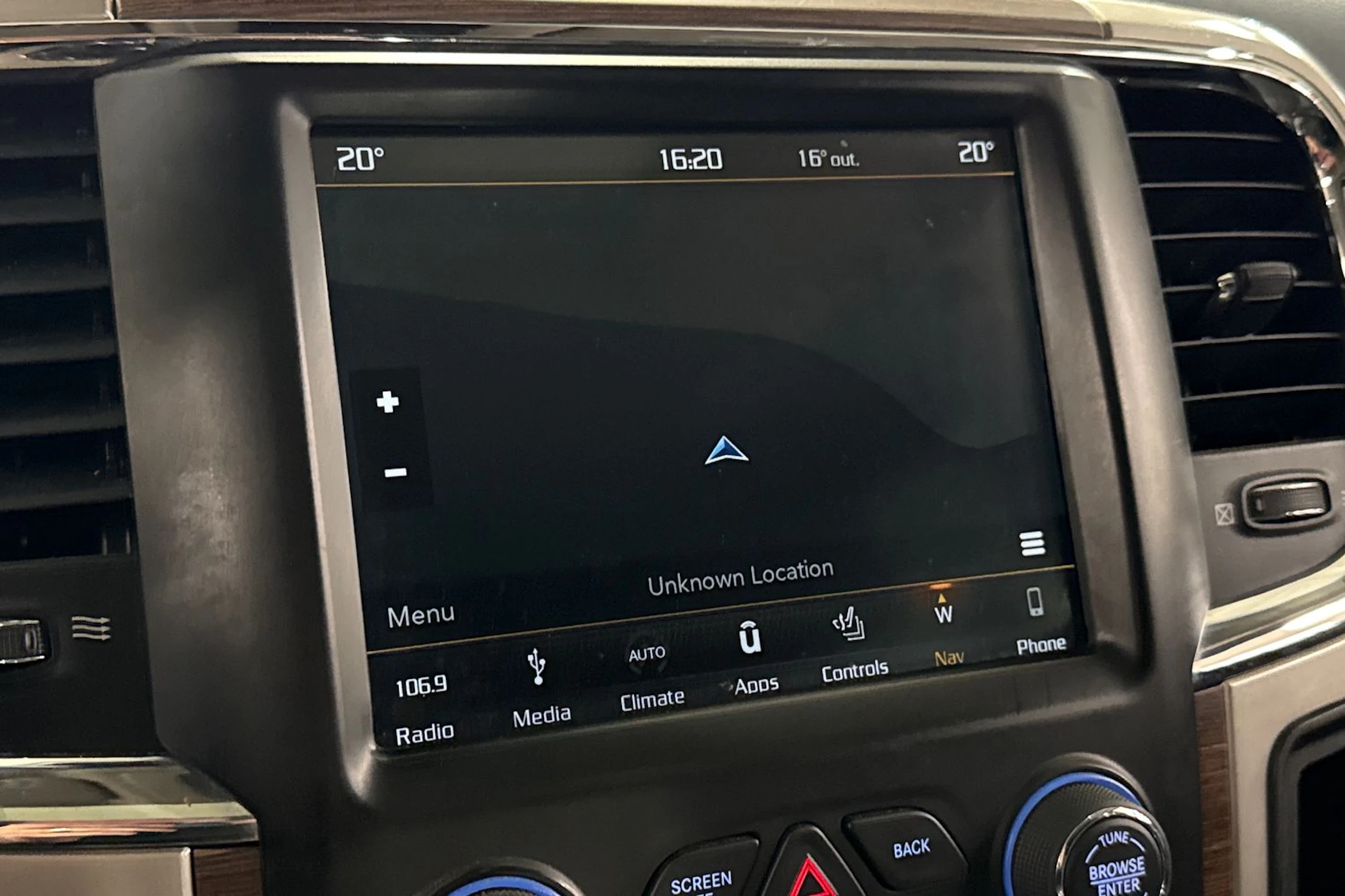 musta Dodge RAM 2018 kuva 27.