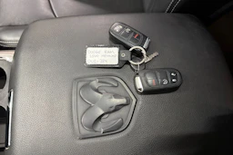musta Dodge RAM 2018 kuva 30.