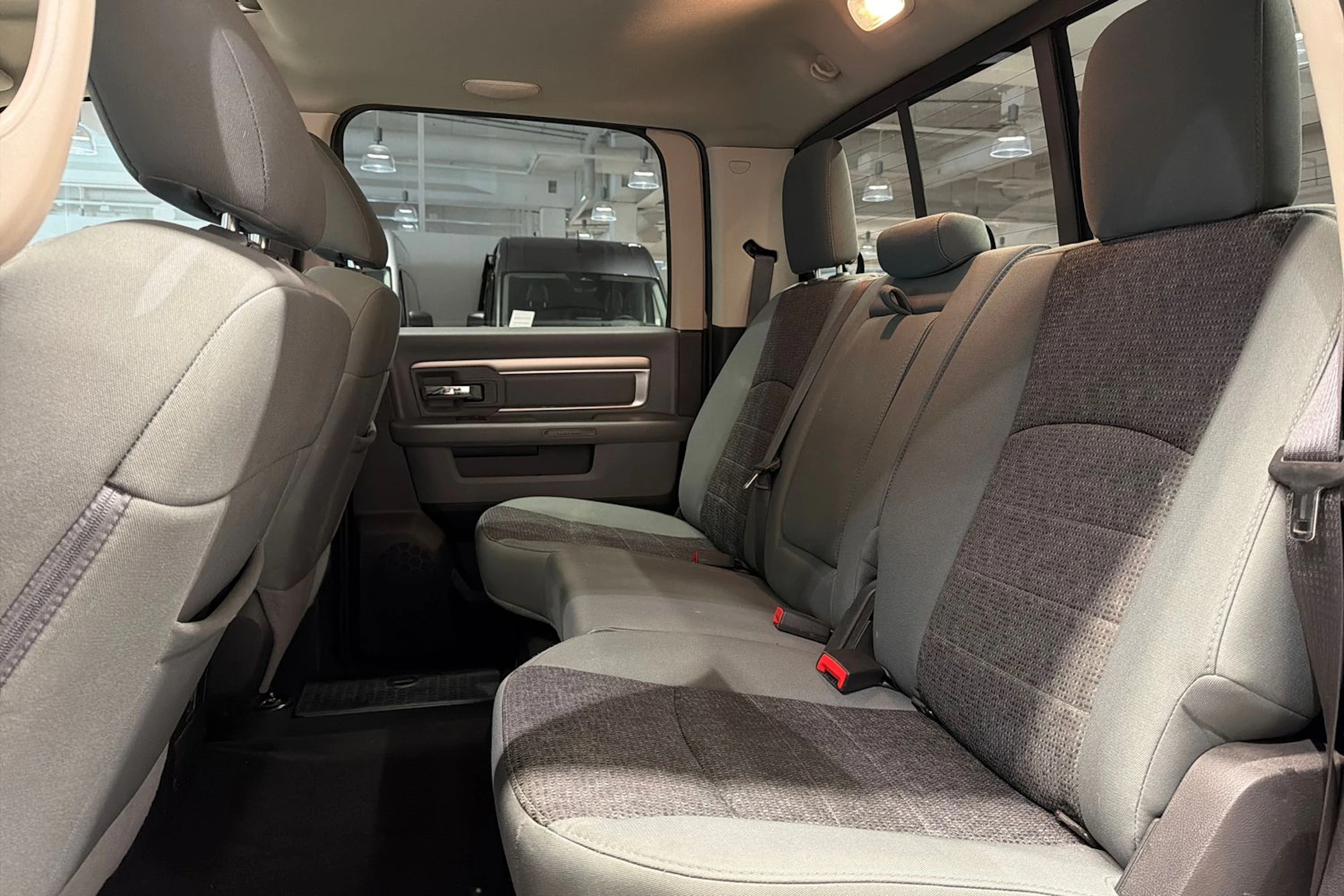 musta Dodge RAM 2019 kuva 18.