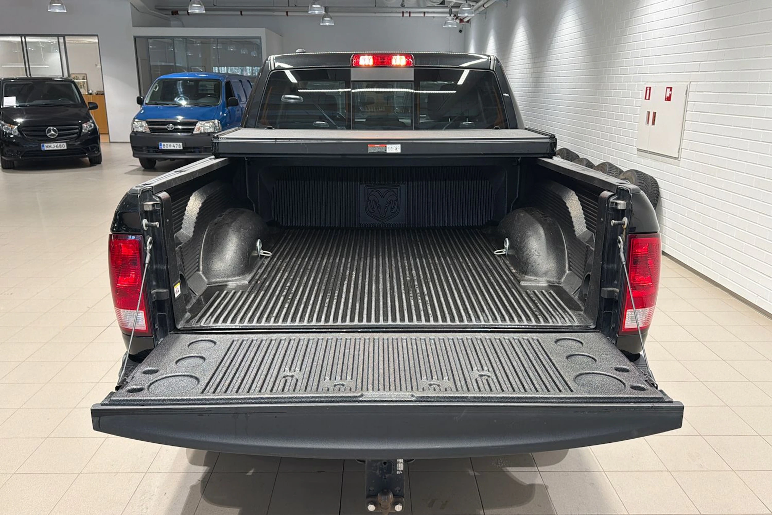 musta Dodge RAM 2019 kuva 36.