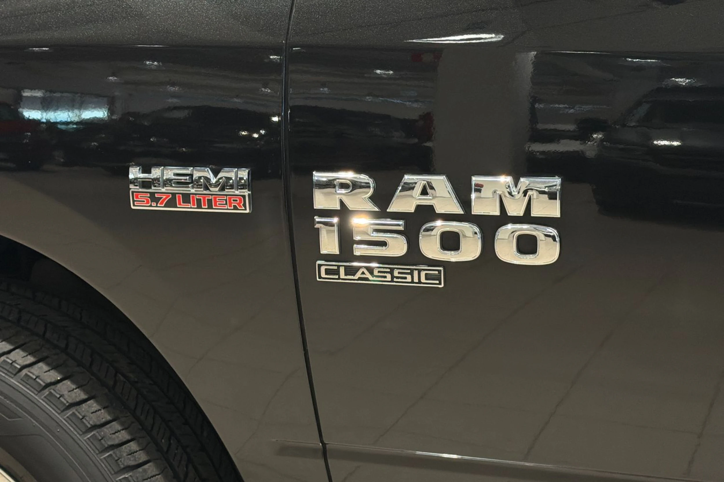 musta Dodge RAM 2019 kuva 41.