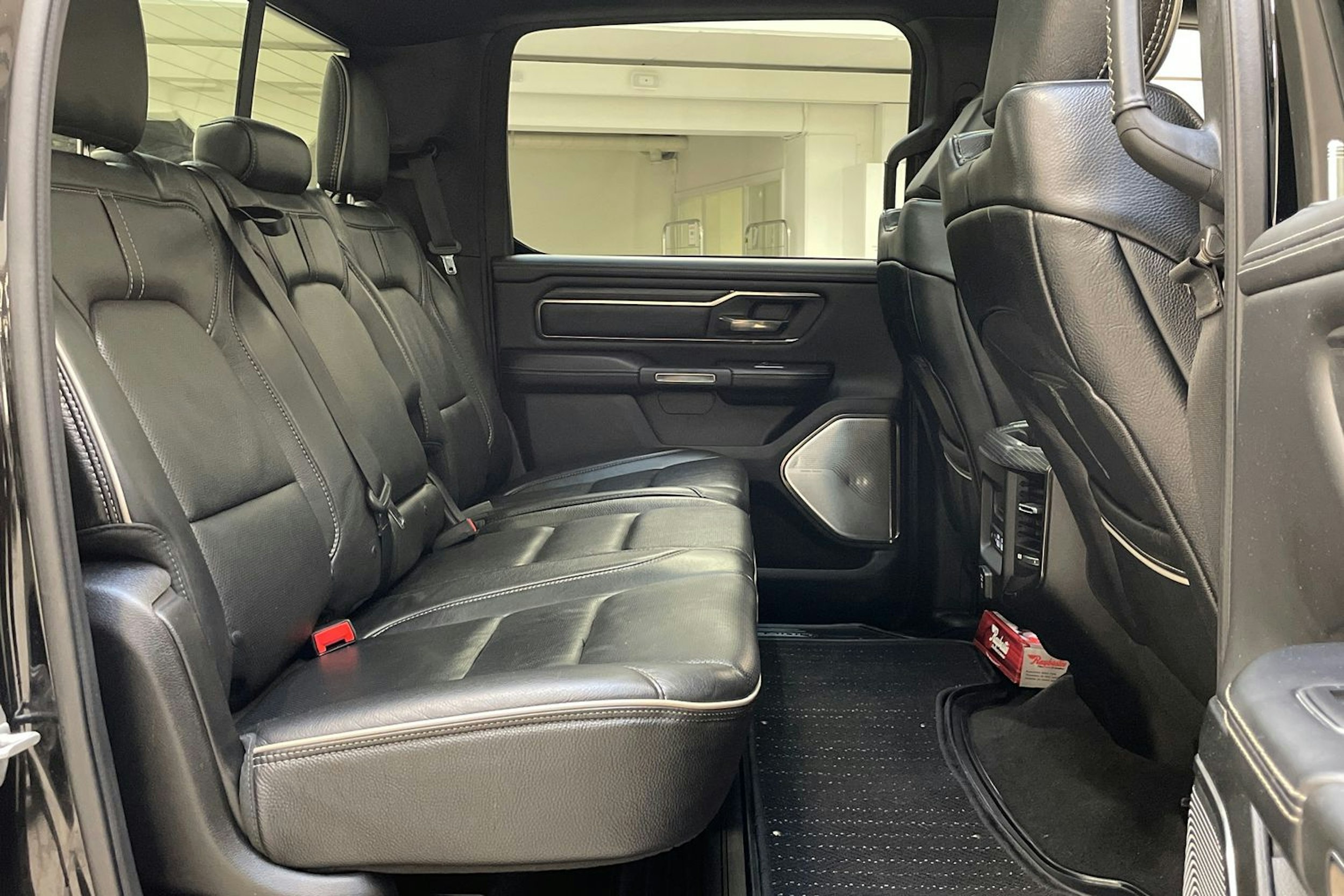 musta Dodge RAM 2019 kuva 13.