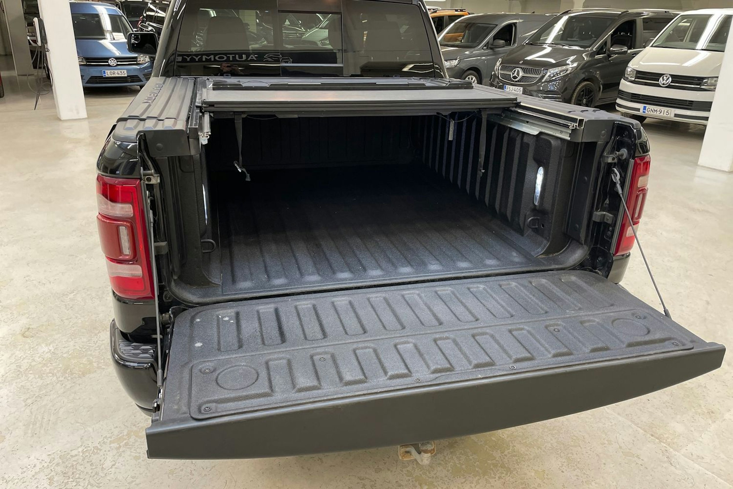 musta Dodge RAM 2019 kuva 15.