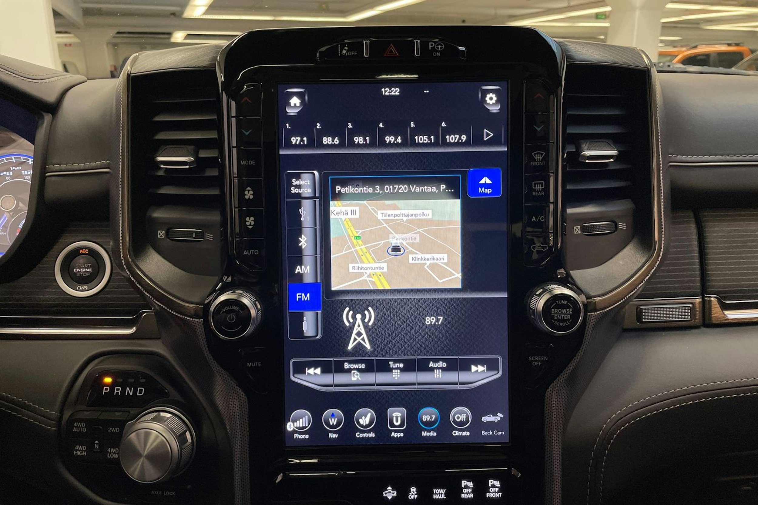 musta Dodge RAM 2019 kuva 22.