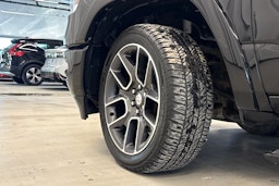 musta Dodge RAM 2019 kuva 13.