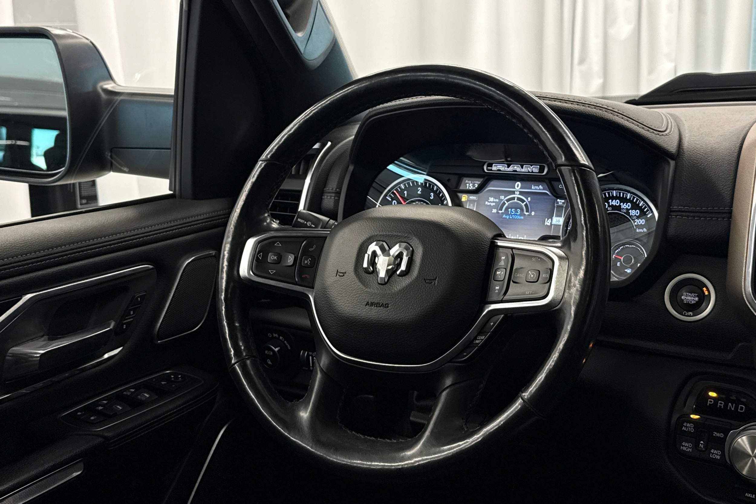 musta Dodge RAM 2019 kuva 14.