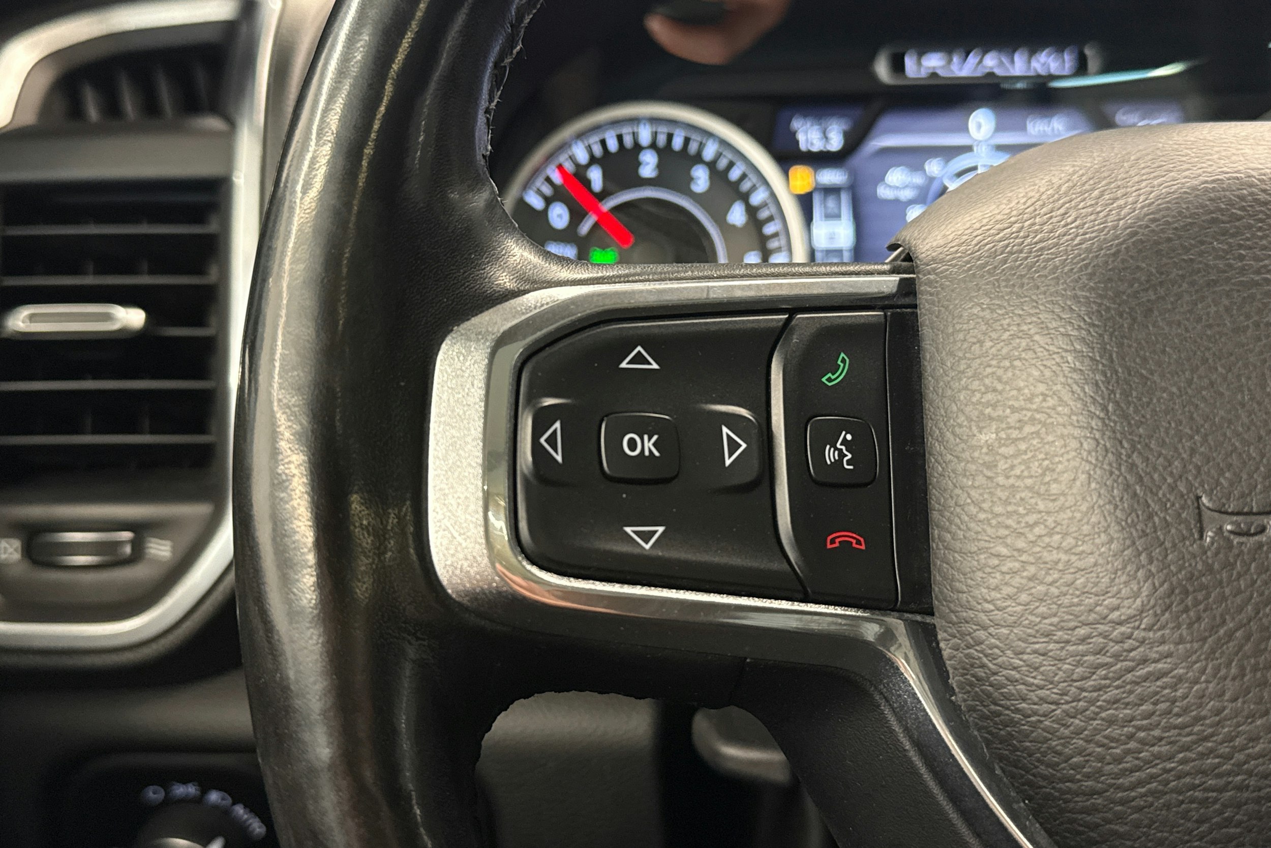 musta Dodge RAM 2019 kuva 16.